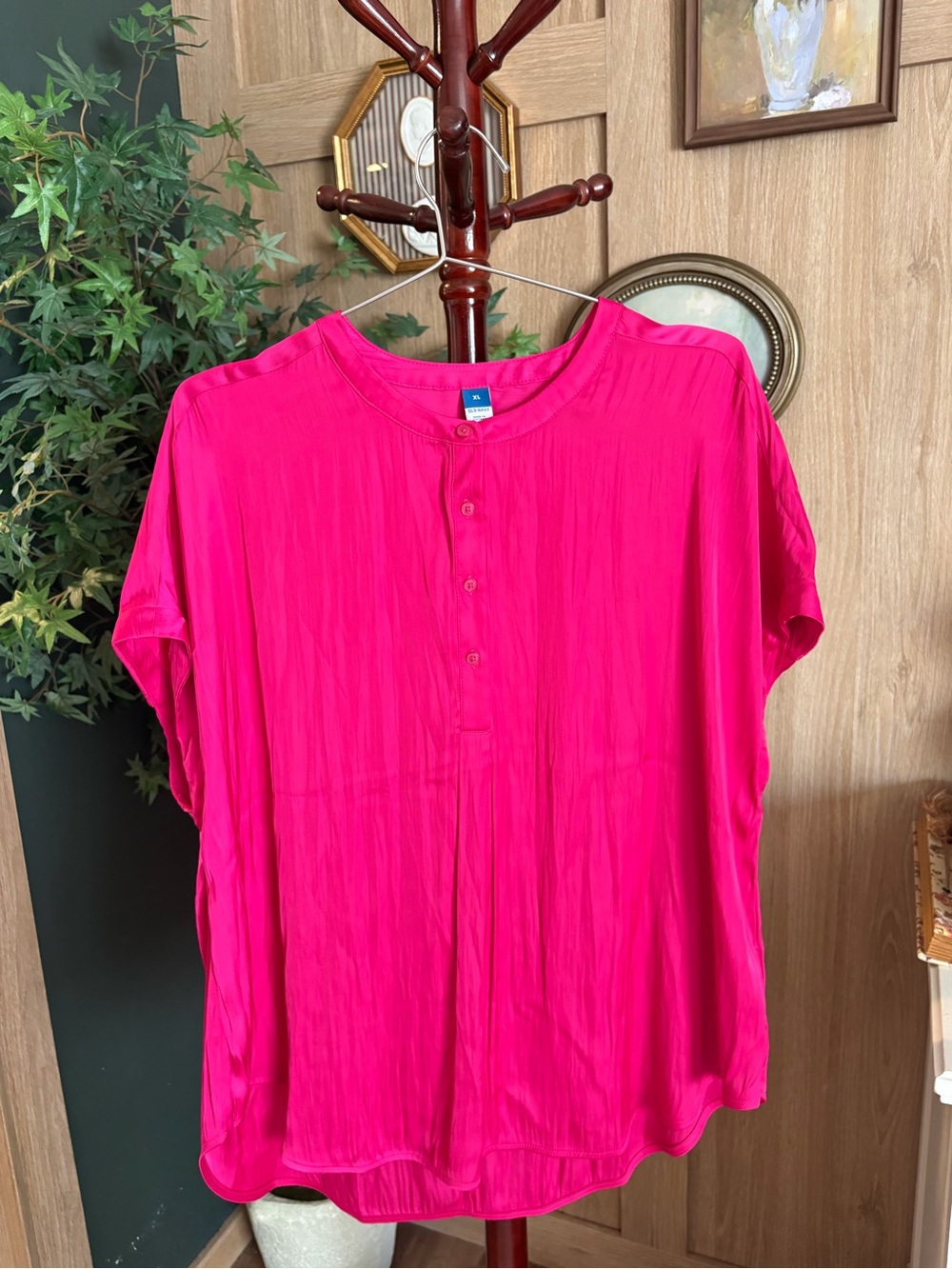 Old Navy Fuchsia Short-Sleeve Henley Blouse